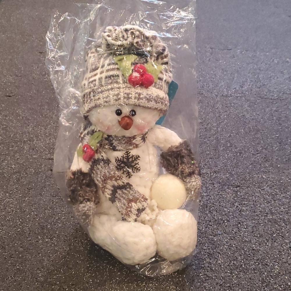 Plush Sitting Snowman
